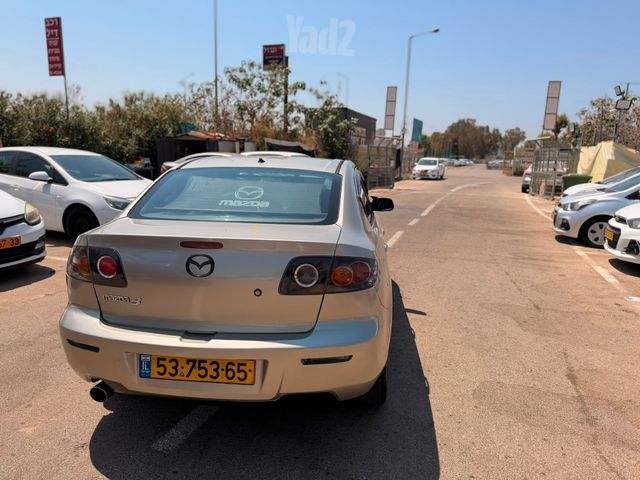 מאזדה 3