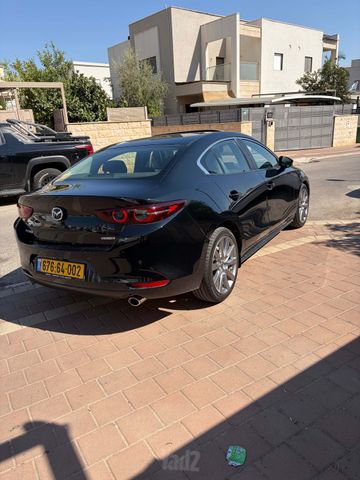 מאזדה 3