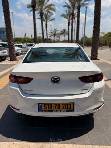 מודעת רכב מאזדה 3 1
