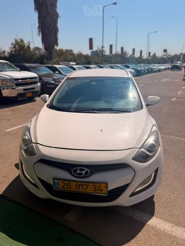 יונדאי i30