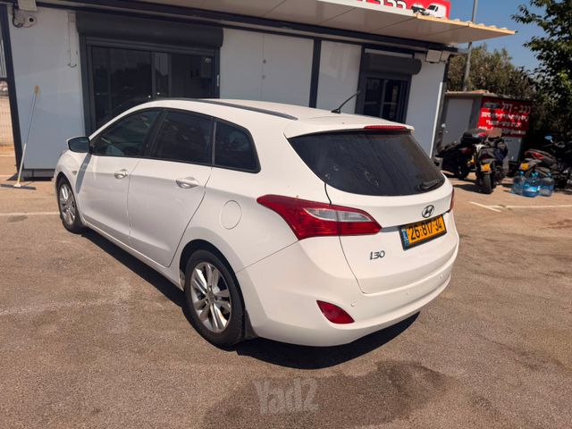 יונדאי i30