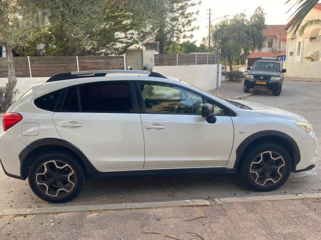 מודעת רכב סובארו XV