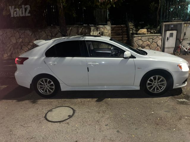 מיצובישי לנסר