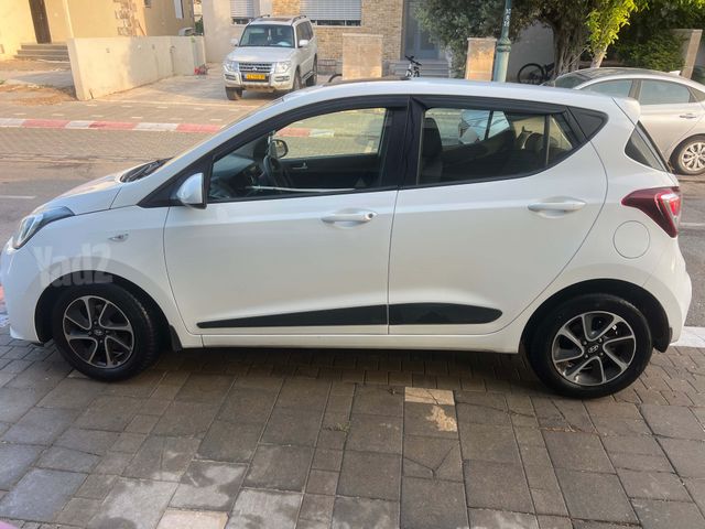 יונדאי i10