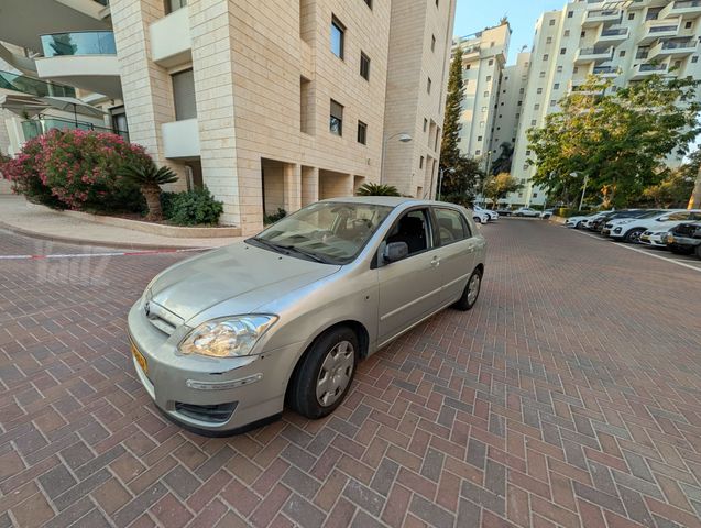 טויוטה קורולה
