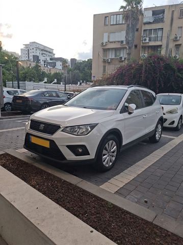 סיאט ארונה