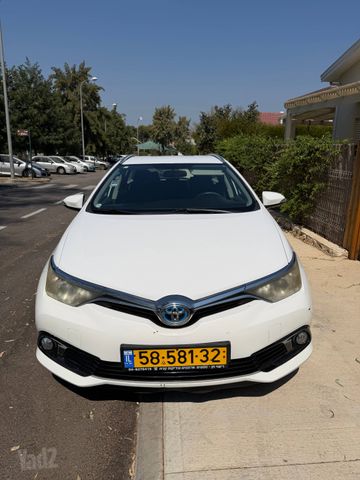 טויוטה אוריס