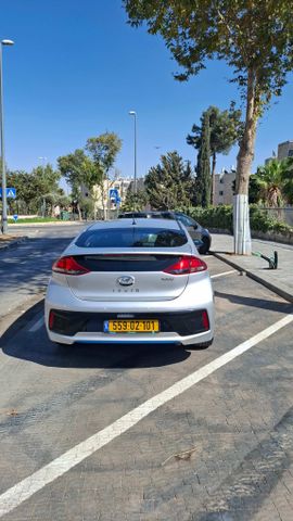 יונדאי איוניק
