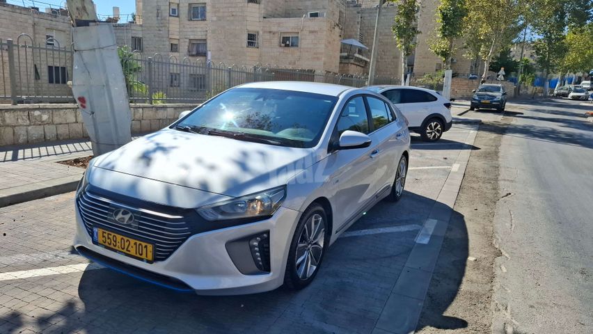 מודעת רכב יונדאי איוניק