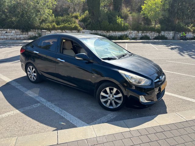 יונדאי אקסנט i25