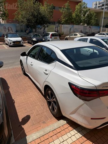 ניסאן סנטרה