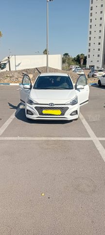מודעת רכב יונדאי i20