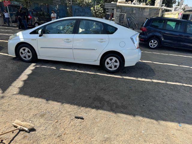 טויוטה פריוס