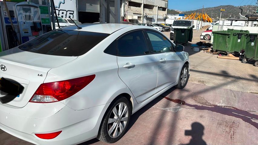 יונדאי אקסנט i25