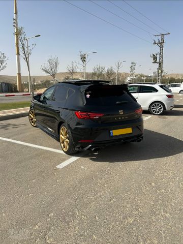 מודעת רכב סיאט לאון