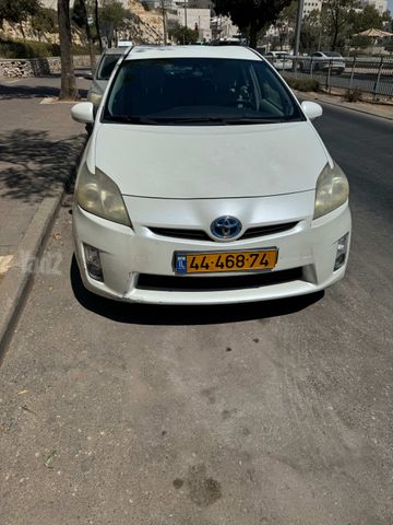 מודעת רכב טויוטה פריוס