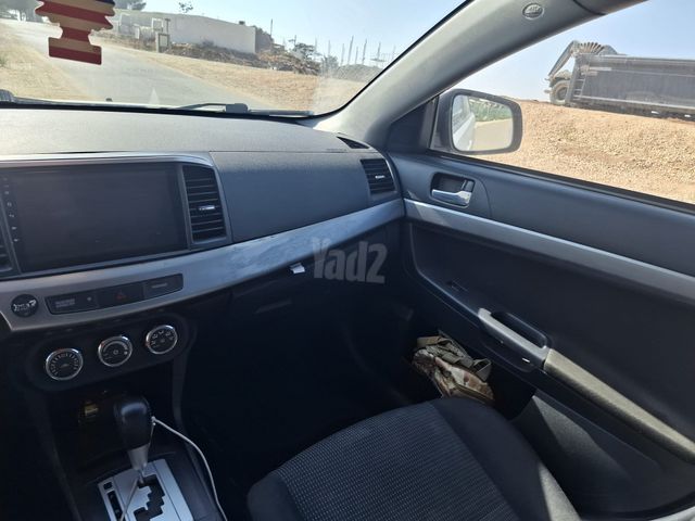 מיצובישי לנסר