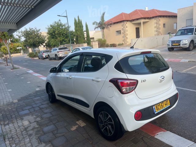 יונדאי i10