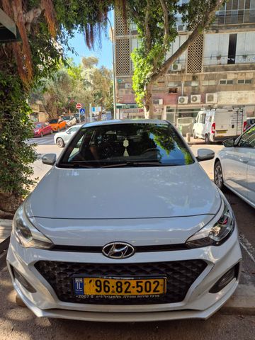 יונדאי i20