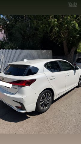 לקסוס CT