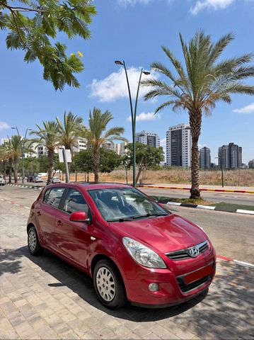 מודעת רכב יונדאי i20