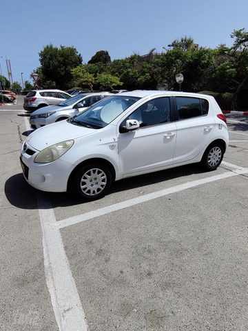 מודעת רכב יונדאי i20