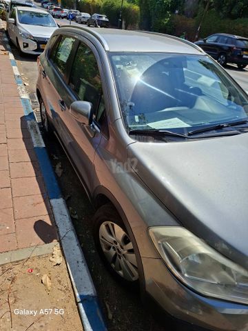 סוזוקי קרוסאובר