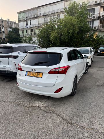 יונדאי i30