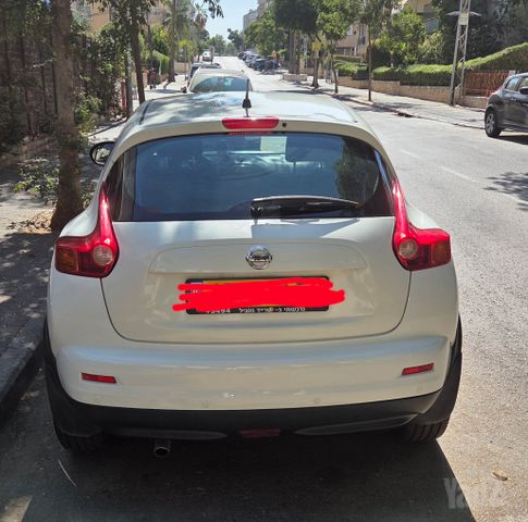 ניסאן ג'וק