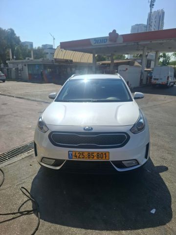 קיה נירו