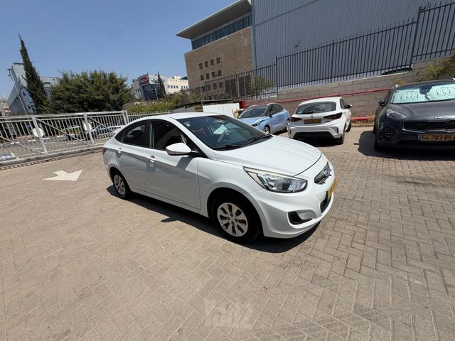 יונדאי אקסנט i25