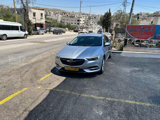 אופל אינסיגניה