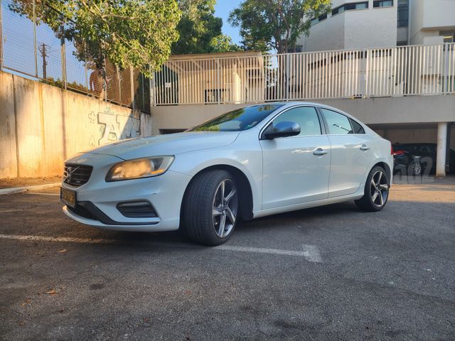 וולוו S60