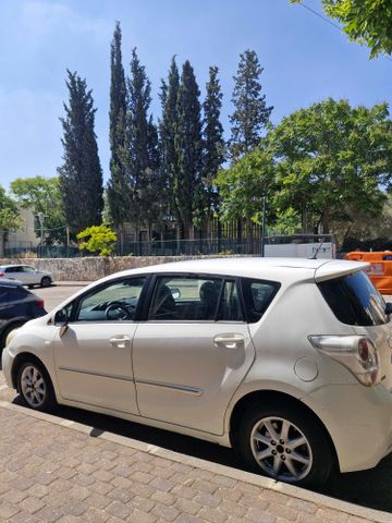 מודעת רכב טויוטה ורסו