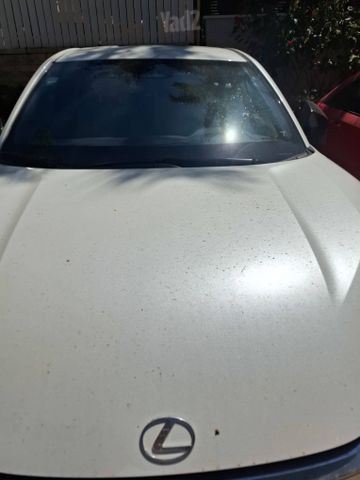 לקסוס LBX