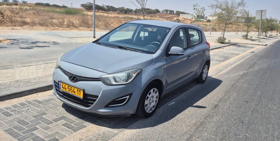 יונדאי i20