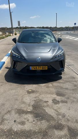 מודעת רכב אם ג'י MG4