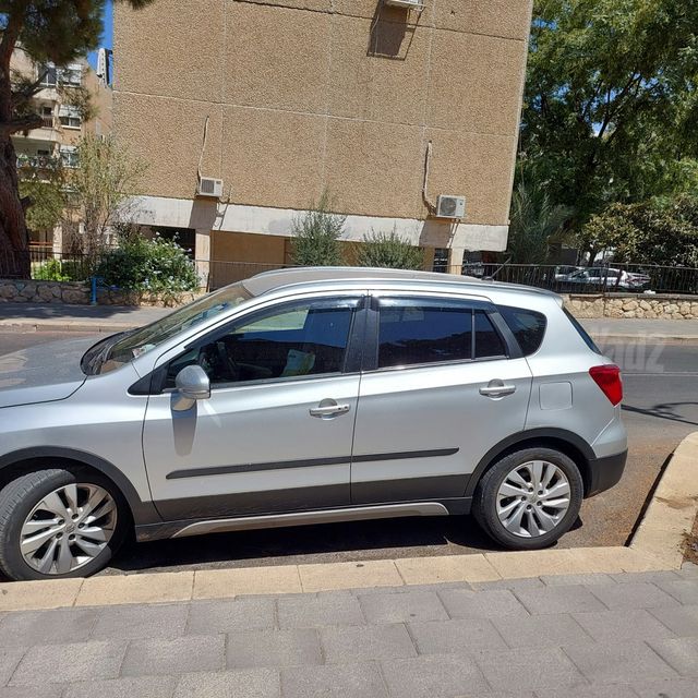 מודעת רכב סוזוקי קרוסאובר