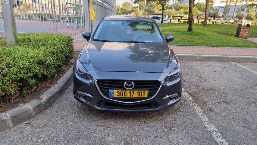 מאזדה 3