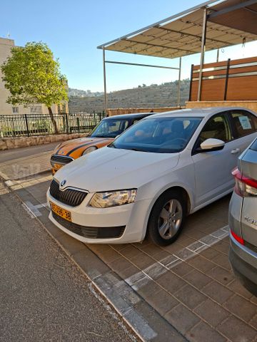 סקודה אוקטביה