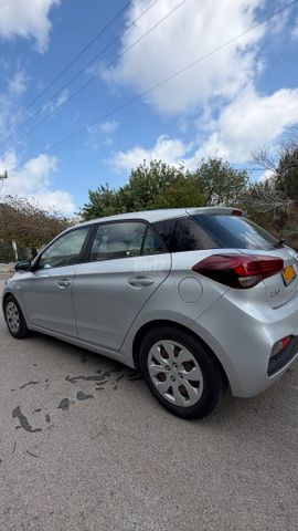 יונדאי i20