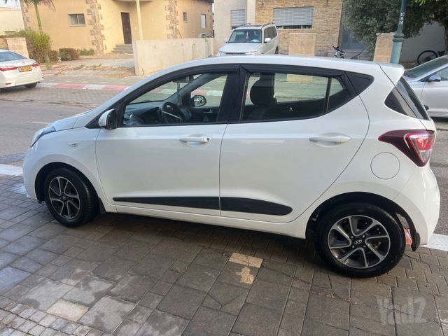 יונדאי i10
