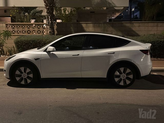 מודעת רכב טסלה מודל Y