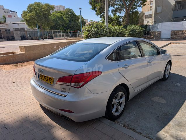 יונדאי i40