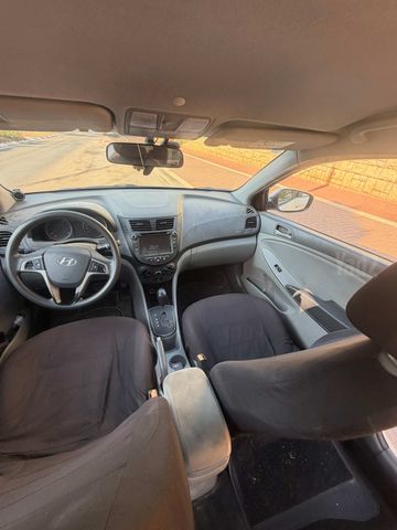 יונדאי אקסנט i25