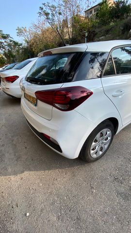 יונדאי i20