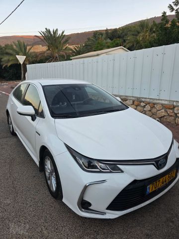 טויוטה קורולה