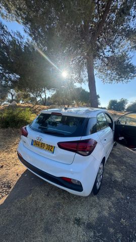 יונדאי i20