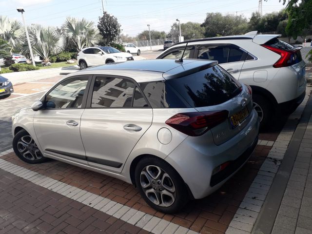 יונדאי i20