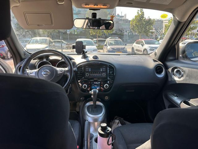 ניסאן ג'וק